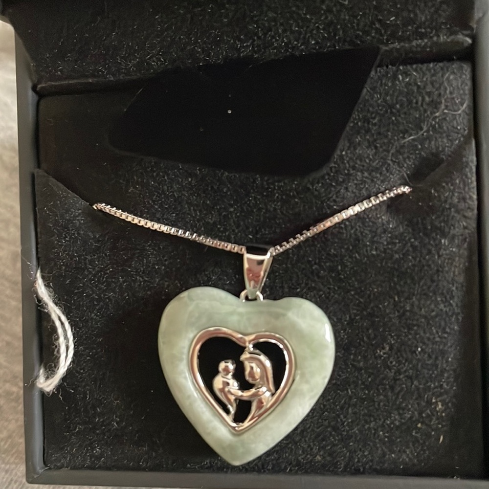 NWT never worn mother child necklace from Zales